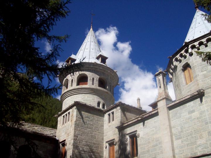 Castel Savoia esterno